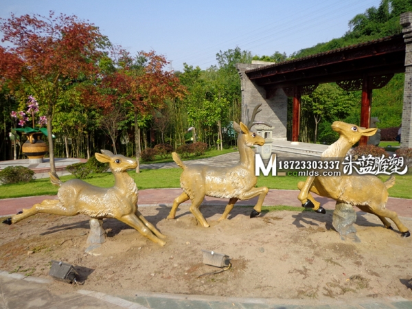 重慶水泥雕塑GRC動物雕塑鹿子